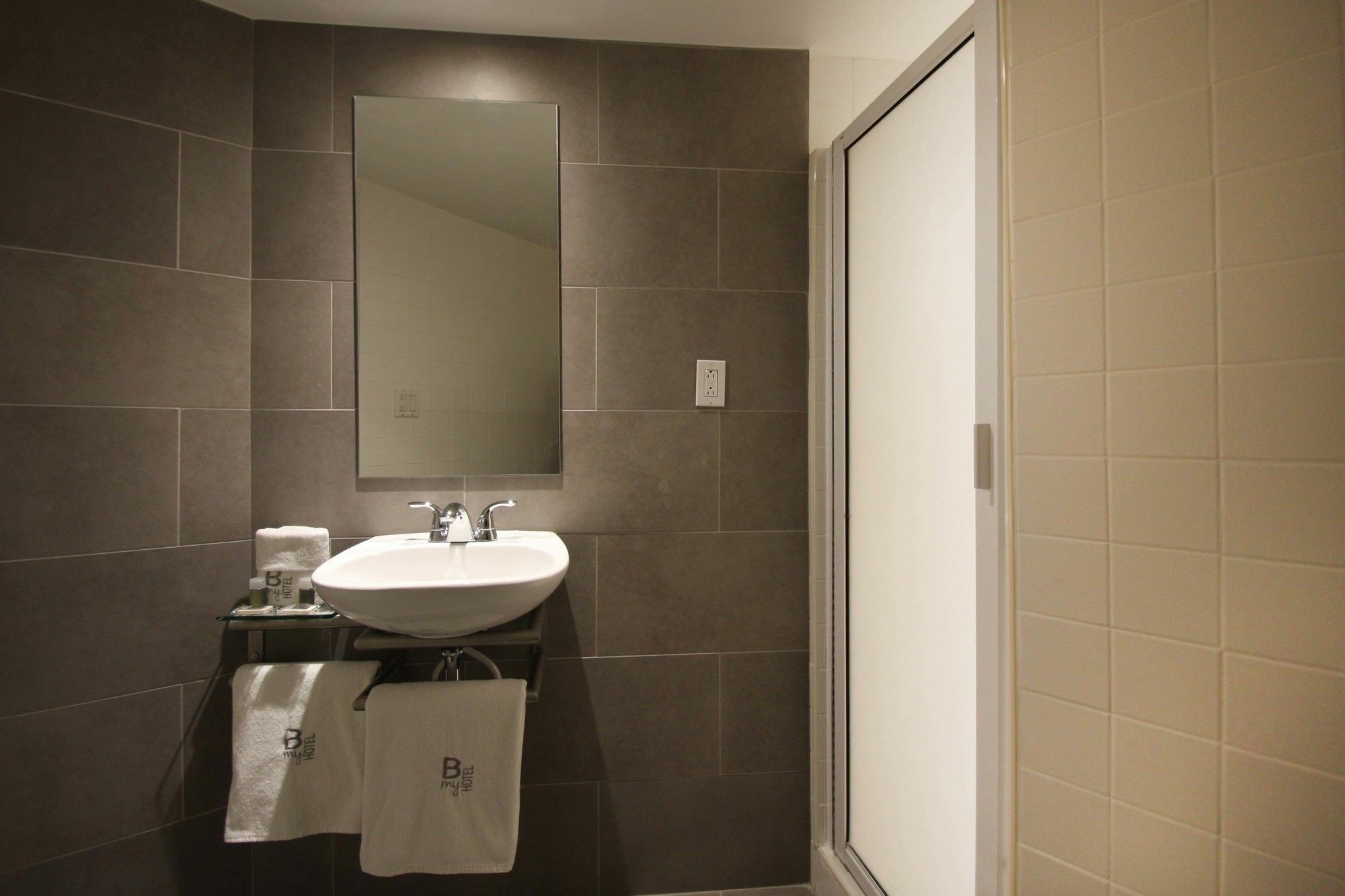 B My Hotel Tijuana Dış mekan fotoğraf